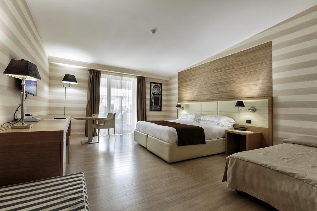 Hotel Pineta Wellness & Spa Ruvo di Puglia Exteriör bild