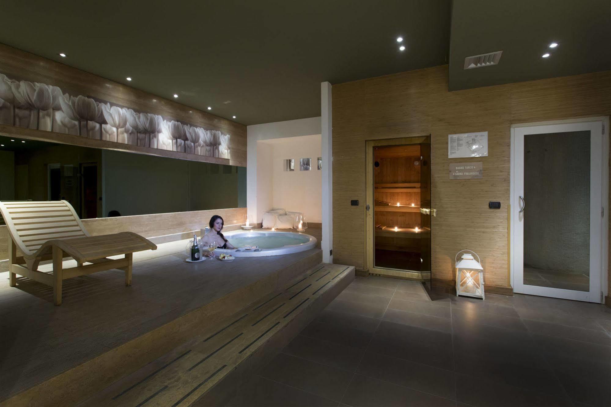 Hotel Pineta Wellness & Spa Ruvo di Puglia Exteriör bild